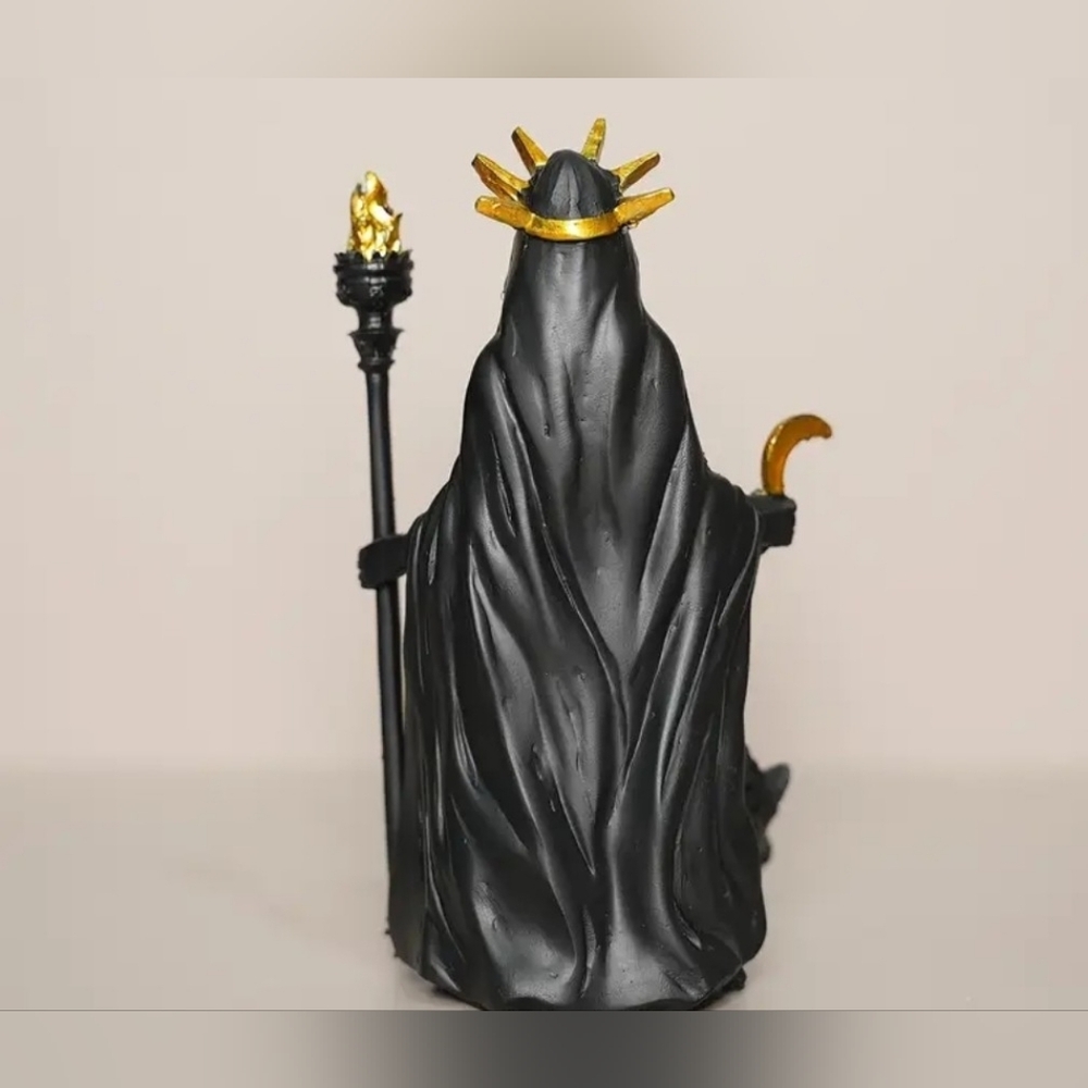 Black and Gold Goddess Statue with Wolves - Picture 3 of 5